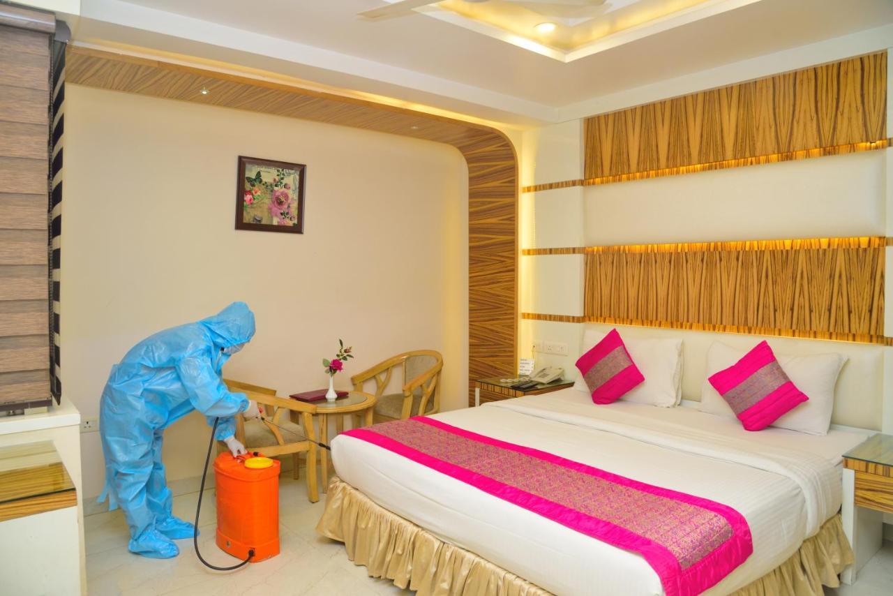 Aman Continental - 2Mins From Railway Station And 5 Mins From Metro Hotell New Delhi Exteriör bild