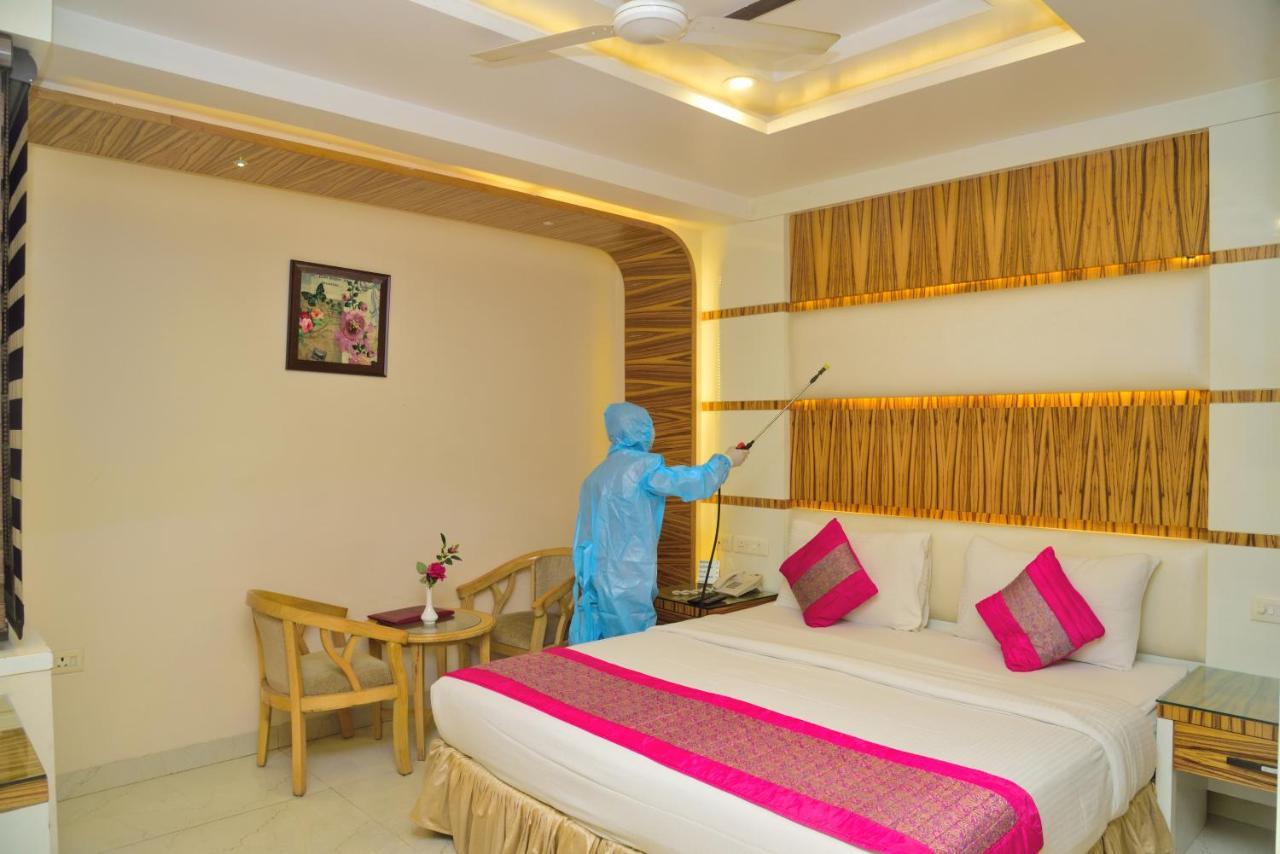 Aman Continental - 2Mins From Railway Station And 5 Mins From Metro Hotell New Delhi Exteriör bild