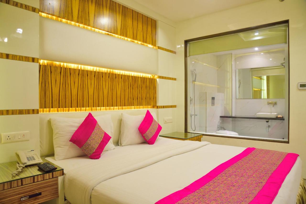 Aman Continental - 2Mins From Railway Station And 5 Mins From Metro Hotell New Delhi Exteriör bild
