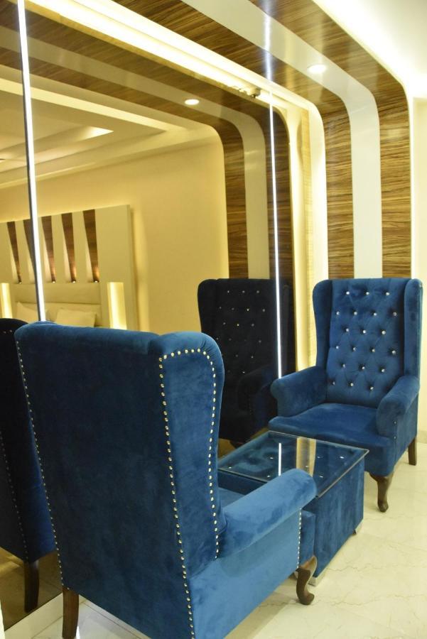 Aman Continental - 2Mins From Railway Station And 5 Mins From Metro Hotell New Delhi Exteriör bild