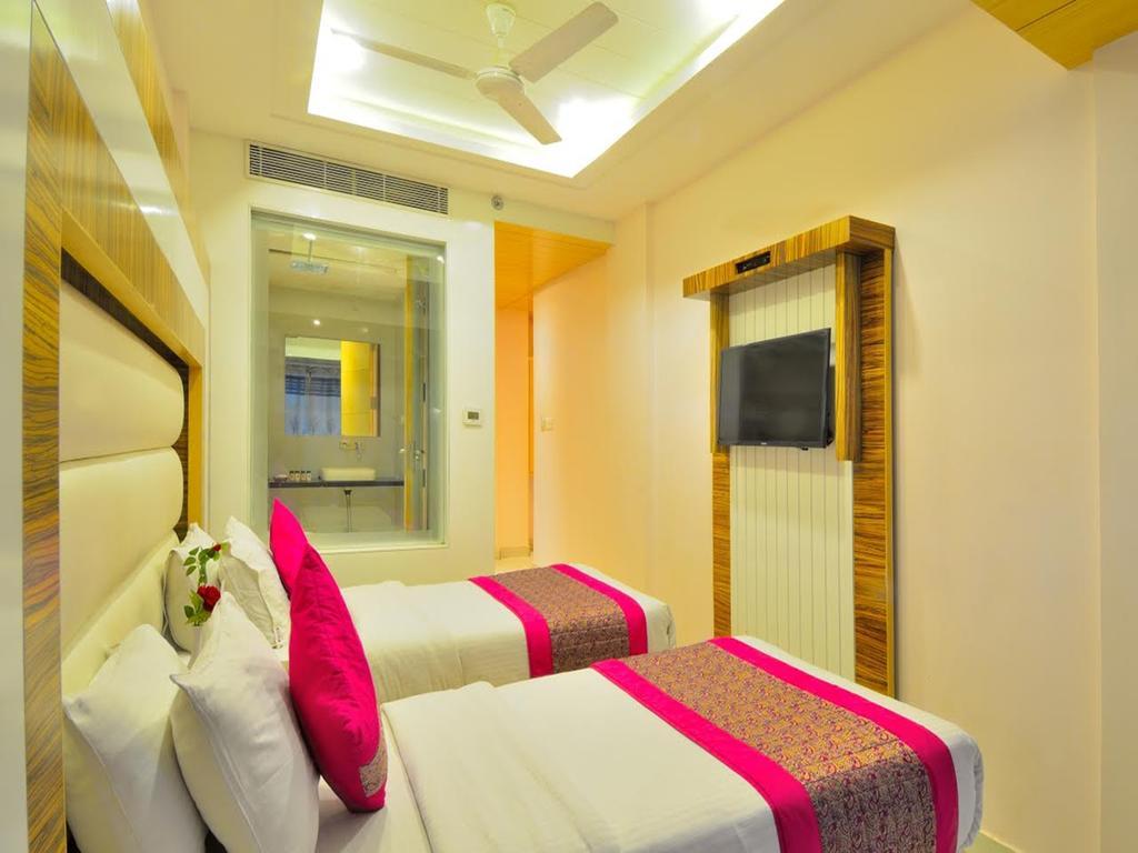 Aman Continental - 2Mins From Railway Station And 5 Mins From Metro Hotell New Delhi Exteriör bild