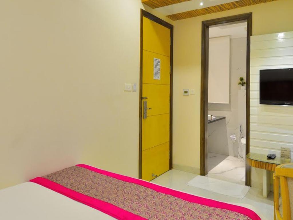 Aman Continental - 2Mins From Railway Station And 5 Mins From Metro Hotell New Delhi Exteriör bild