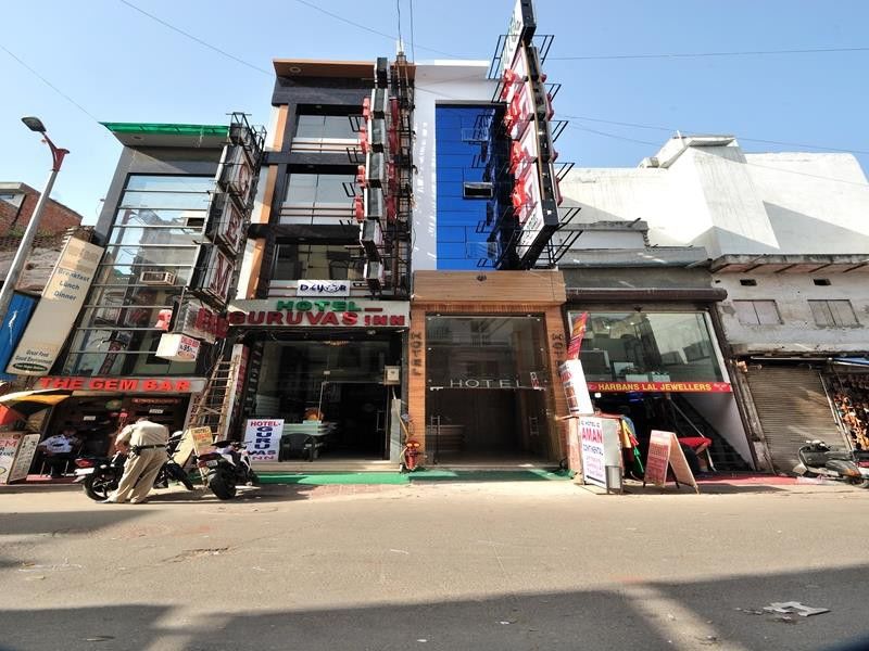 Aman Continental - 2Mins From Railway Station And 5 Mins From Metro Hotell New Delhi Exteriör bild