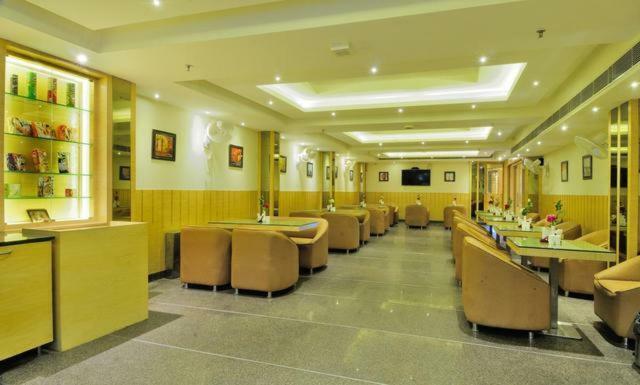 Aman Continental - 2Mins From Railway Station And 5 Mins From Metro Hotell New Delhi Exteriör bild